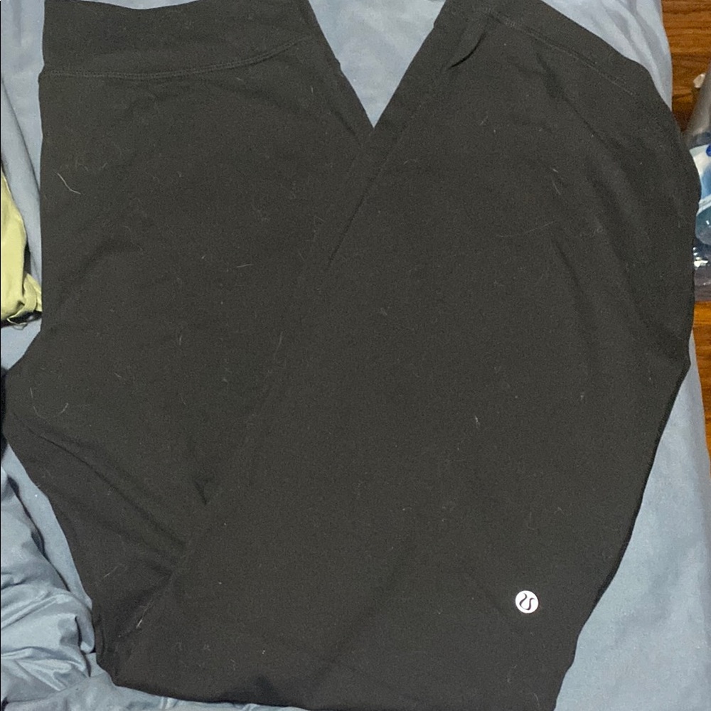 3/15 😬Lululemon Black Leggings